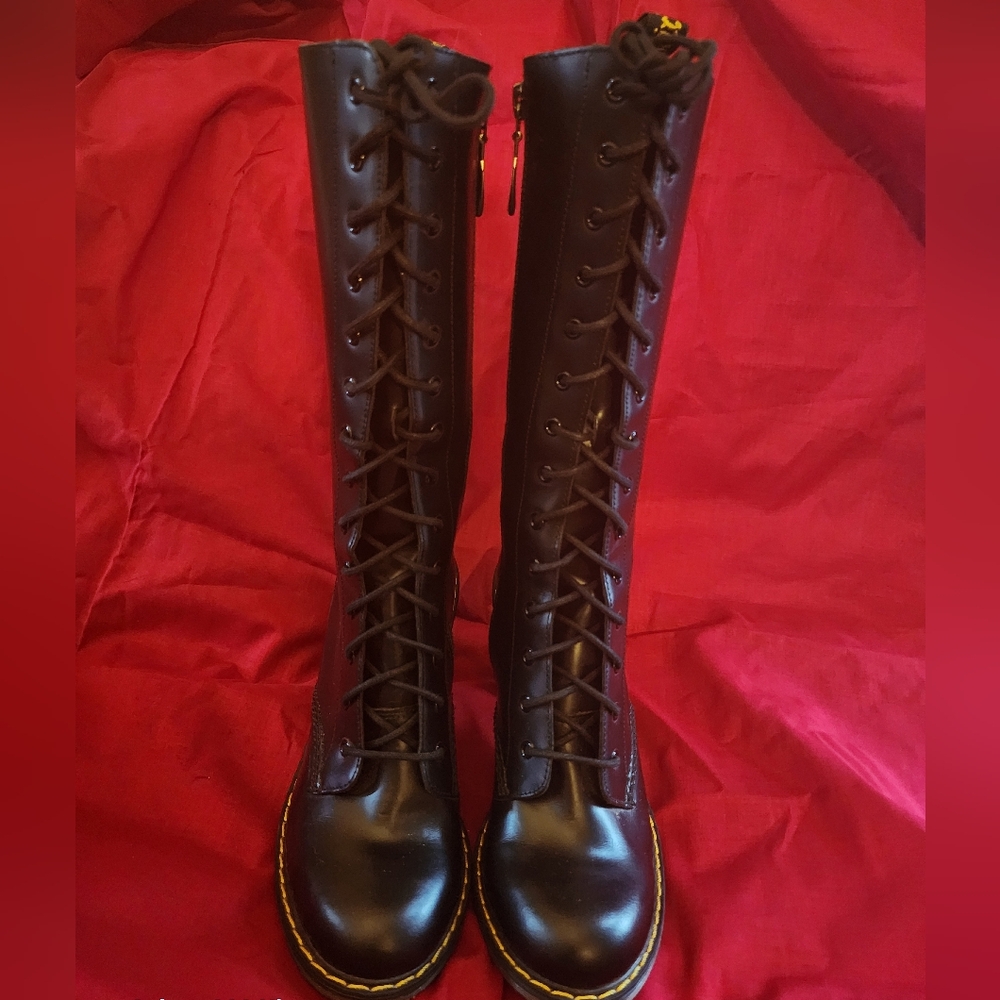 Dr. Martens, Louise Boot. Black, leather. Size 7. Worn only once.
